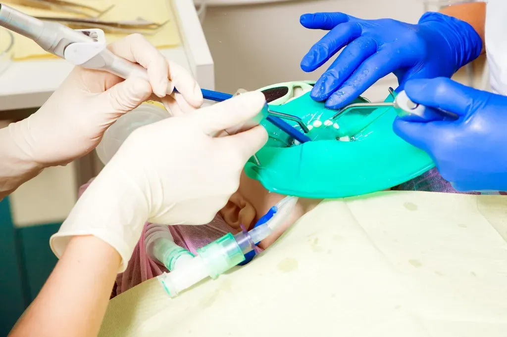 zastosowanie opatrunków hemostatycznych