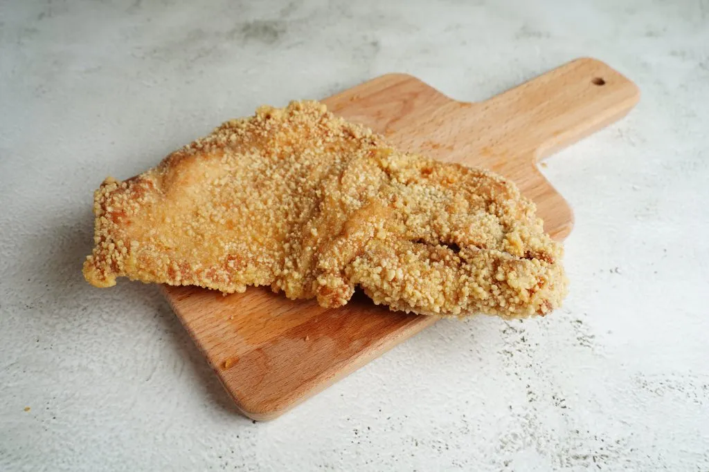Ile kalorii ma kotlet schabowy?