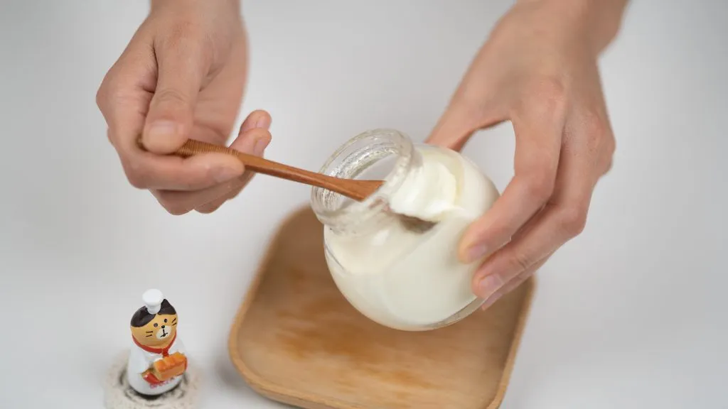 Ile kalorii ma jogurt naturalny?